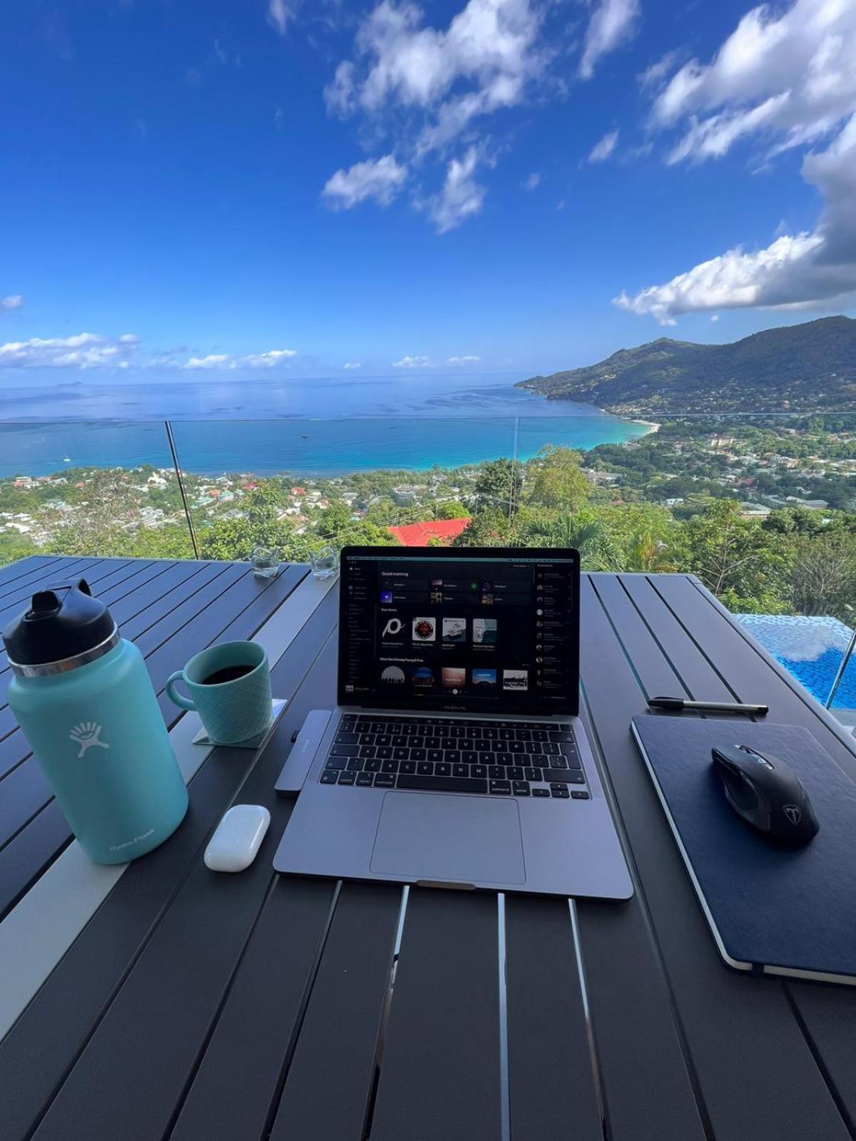 Paradise Heights Luxury & Apartamento Beau Vallon (Mahe)